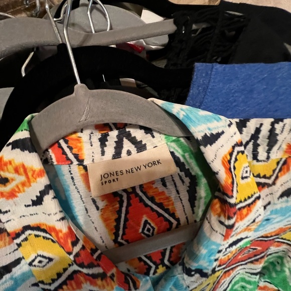 Top - Picture 3 of 3